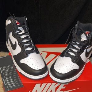 New Women size 10 Nike white/black-University red